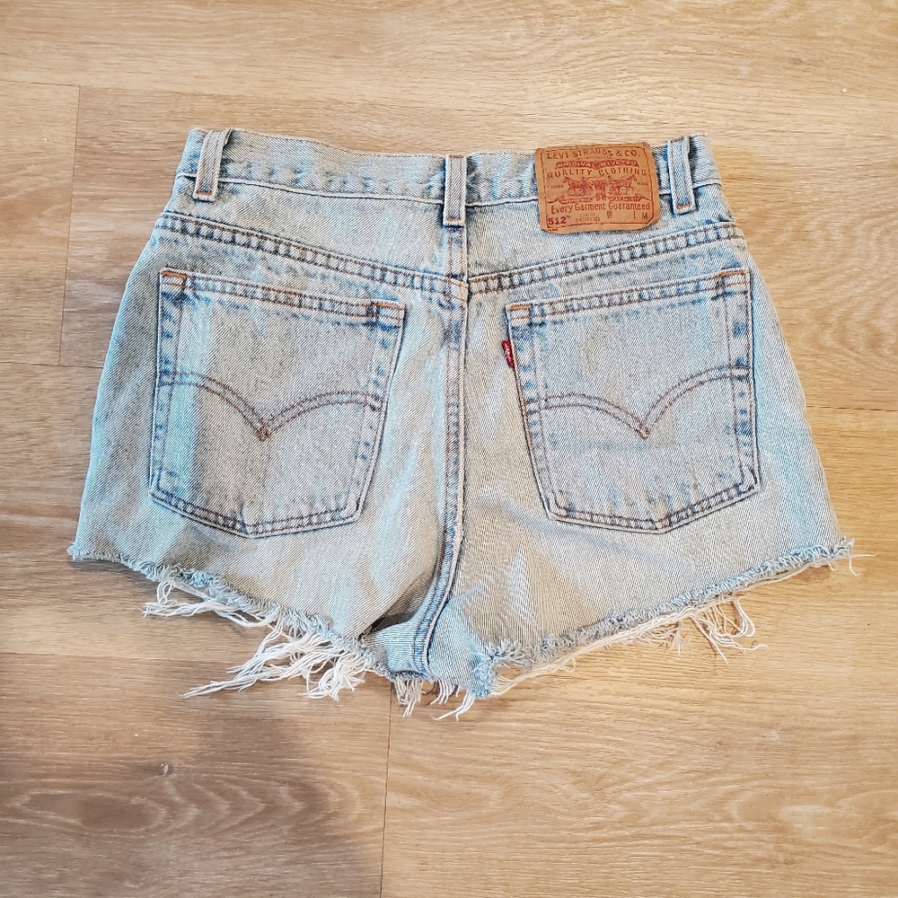 512 Levis Tapered Leg Shorts